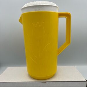 Vintage Yellow 1960s pitcher embossed Tulip with Lid- Excellent‎ Condition MCM